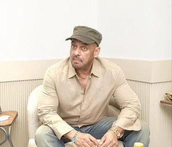 ১৬ কেজি ওজন কমালেন সালমান খান, নতুন লুকে চমকে দিলেন ভক্তদের