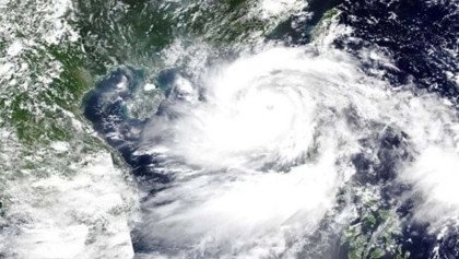 ধেয়ে আসছে প্রলয়ংকরী টাইফুন ‘ডলফিন’