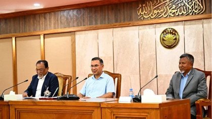 প্রধানমন্ত্রী তারেক রহমান দেশের সার্বিক উন্নয়ন ও মানুষের কল্যাণে কাজ করার জন্য উপজেলা নির্বাহী কর্মকর্তাদের (ইউএনও) প্রতি আহ্বান জানিয়েছেন