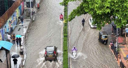 মুম্বাইয়ে ভারী বৃষ্টিতে ভূমিধস, নিহত ৭