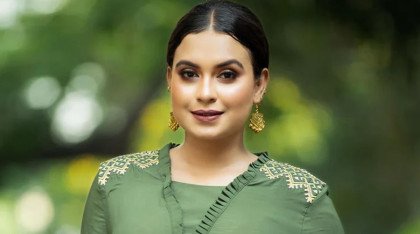 রাজধানীতে মডেল-অভিনেত্রী রিধিকার ঝুলন্ত মরদেহ উদ্ধার রাজধানীতে মডেল-অভিনেত্রী রিধিকার ঝুলন্ত মরদেহ উদ্ধার