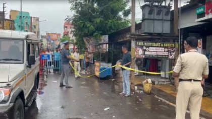 ভারতের পশ্চিমবঙ্গে হোটেলে ঘুমন্ত অবস্থায় আগুনে ৭ তীর্থযাত্রীর মৃত্যু