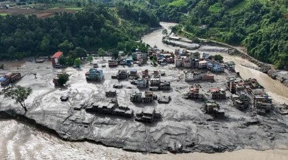 নেপালে ভয়াবহ পাহাড়ি ঢলে নিহত বেড়ে ৩৩২ নেপালে ভয়াবহ পাহাড়ি ঢলে নিহত বেড়ে ৩৩২