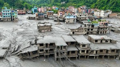 নেপালে বন্যায় প্রাণহানি বেড়ে প্রায় ৪০০ নেপালে বন্যায় প্রাণহানি বেড়ে প্রায় ৪০০