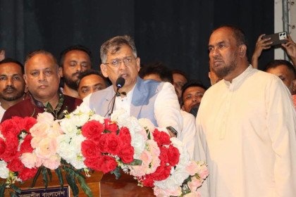 গণতন্ত্র প্রতিষ্ঠা ও জনকল্যাণে অঙ্গীকারবদ্ধ নতুন বাংলাদেশ গড়ার আহ্বান সালাহউদ্দিন আহমদের