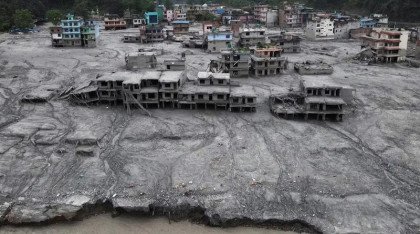 নেপালে আকস্মিক বন্যায় নিহতের সংখ্যা বেড়ে ১২৮৭, নিখোঁজ ৫০৮৩