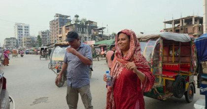 কাশিমপুর মহিলা কারাগার থেকে মুক্তি পেলেন এরশাদের সাবেক স্ত্রী বিদিশা কাশিমপুর মহিলা কারাগার থেকে মুক্তি পেলেন এরশাদের সাবেক স্ত্রী বিদিশা
