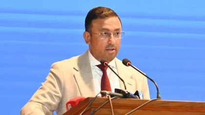 ভার‌তে ব্রিকস স‌ম্মেল‌নে যা‌চ্ছেন না প্রধানমন্ত্রী : হুমায়ুন কবির