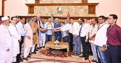 গণতন্ত্র শক্তিশালী করতে স্থানীয় সরকার শক্তিশালী করতে হবে: রাষ্ট্রপতি গণতন্ত্র শক্তিশালী করতে স্থানীয় সরকার শক্তিশালী করতে হবে: রাষ্ট্রপতি