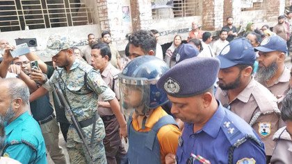 তাহসিফ হত্যা মামলায় ‘জুনিয়র বন্ধু’ দীপের ৪ দিনের রিমান্ড তাহসিফ হত্যা মামলায় ‘জুনিয়র বন্ধু’ দীপের ৪ দিনের রিমান্ড